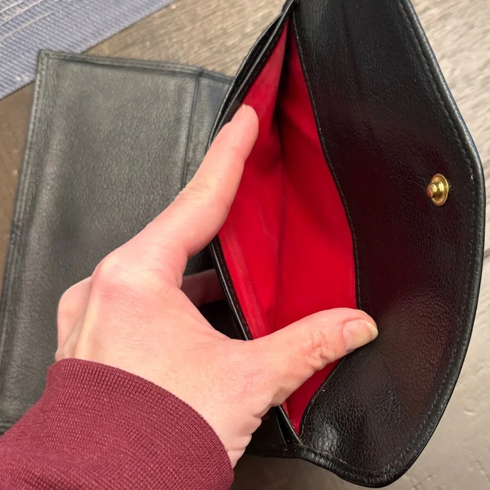 Dooney & Bourke Black Leather Wallet Red Interior Zipper Pouch - Picture 5 of 10